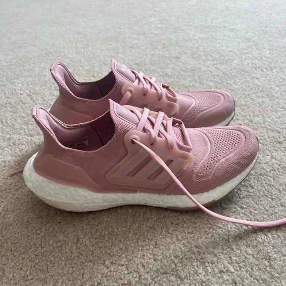 Adidas Pink Ultraboost 22 - Picture 2 of 3